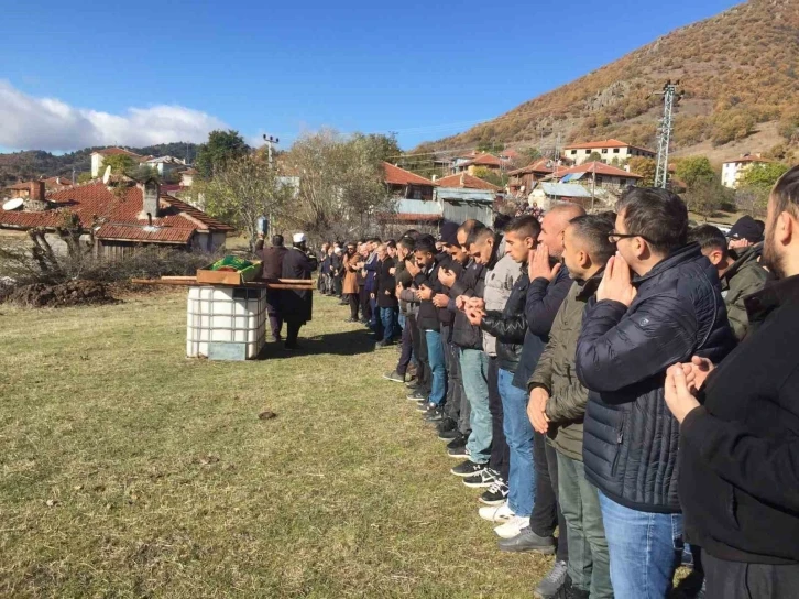 Çamlıdere’de yangında hayatını kaybeden 2 genç toprağa verildi
