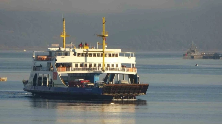 Çanakkale Boğazı sis nedeniyle transit gemi geçişlerine kapatıldı
