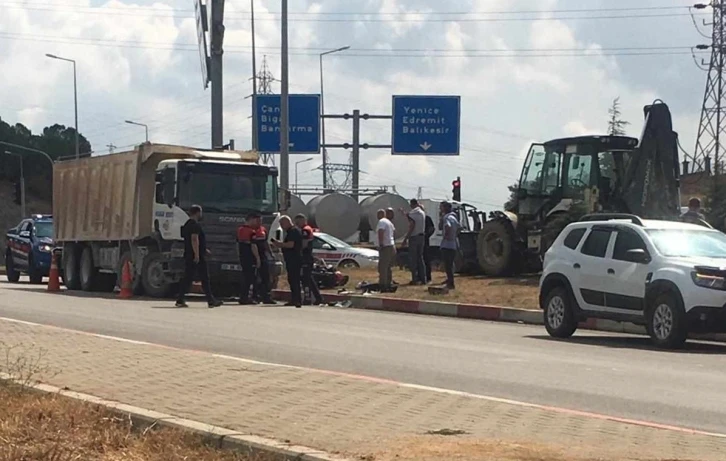 Çanakkale Çan’da kamyon ile motosiklet çapıştı: 1 ağır yaralı
