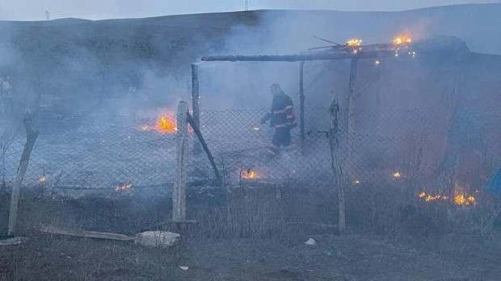 Çankırı'da korkutan yangın: Ahır kül oldu