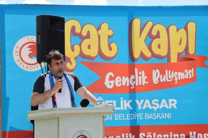 Çat kapı gençlik buluşmaları
