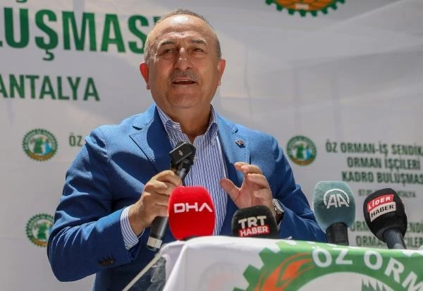 Çavuşoğlu: 2 oy için 'PKK'lılara, Öcalan'a, Demirtaş'a özgürlük' diyenlere, ders vermeye hazır mıyız