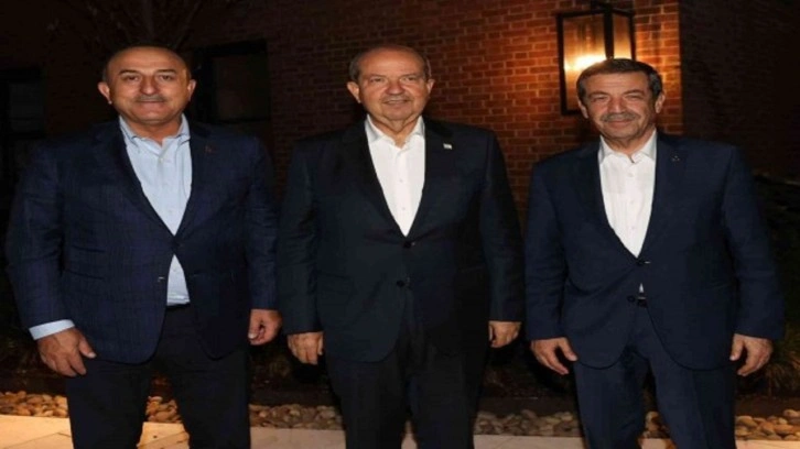 Çavuşoğlu, New York'ta KKTC Cumhurbaşkanı ve Dışişleri Bakanı ile bir araya geldi