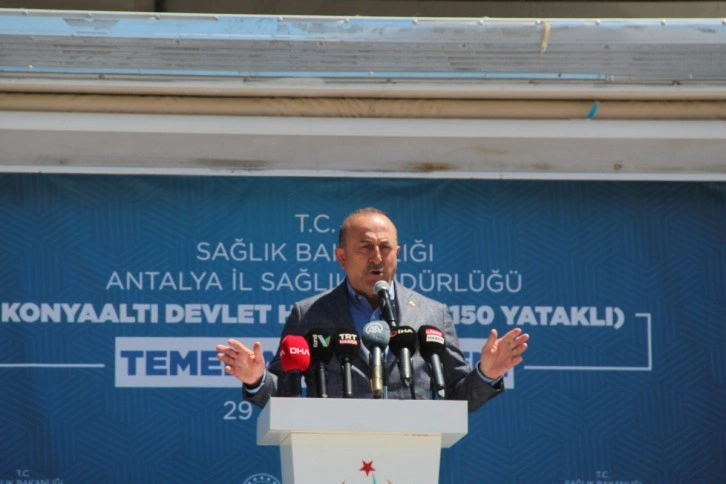 Çavuşoğlu: 'Sudan'da bize el uzatan insanları bırakamayız'