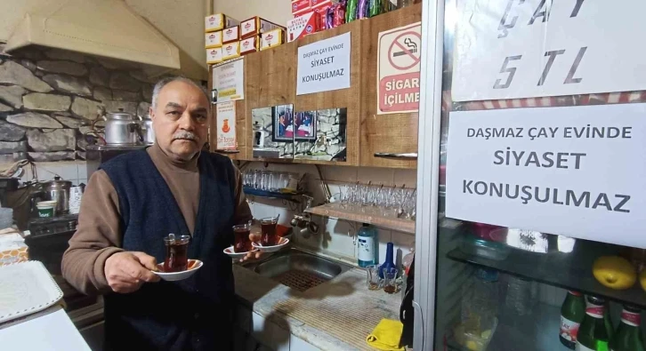 Çay evinde siyaset konuşma yasağı
