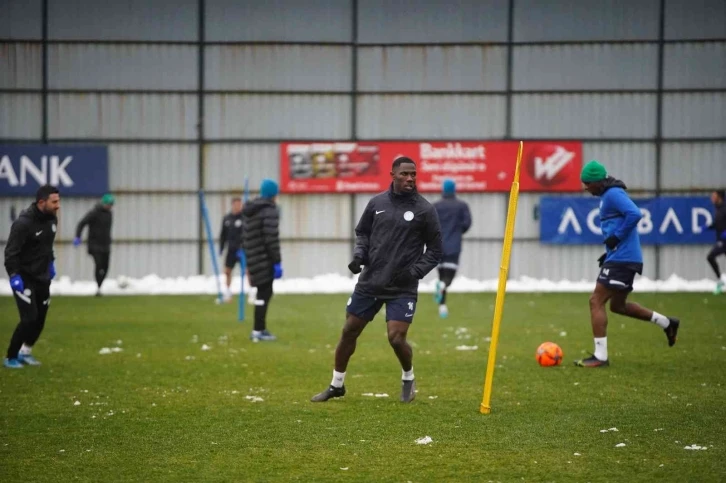 Çaykur Rizespor, Carlos Ponck ile yollarını ayırdı
