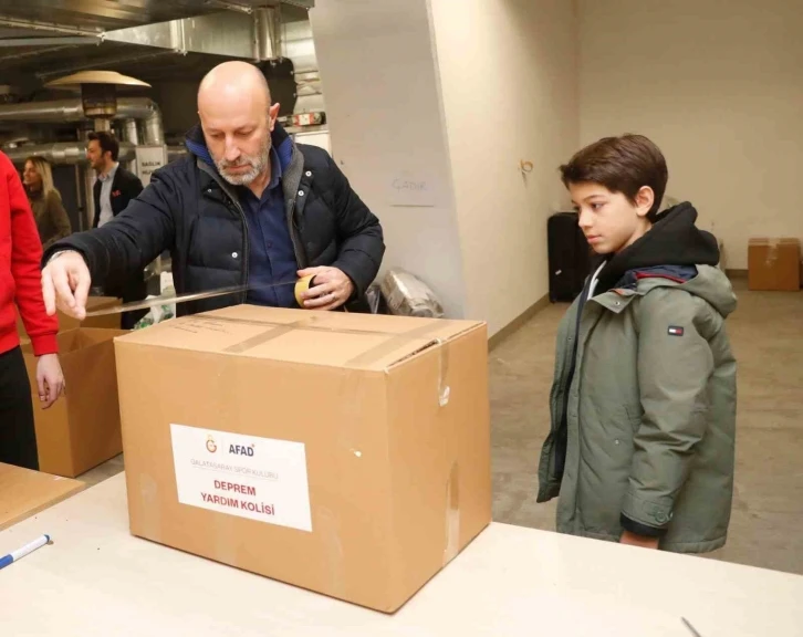 Cenk Ergün, oğluyla birlikte çalışmalara destek verdi
