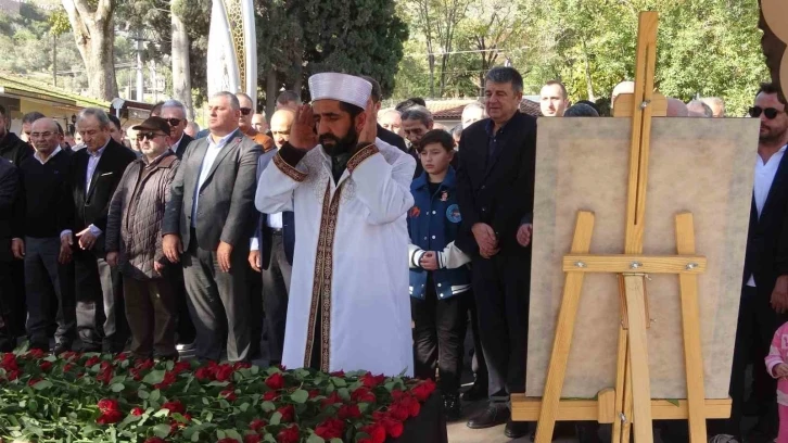 Cesedi asitle eritilen iş adamı için gıyabi cenaze namazı kılındı
