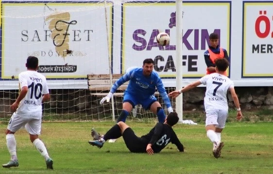 Çeşme Belediyespor maçı ertelendi, Alaçatıspor 3-0 mağlup
