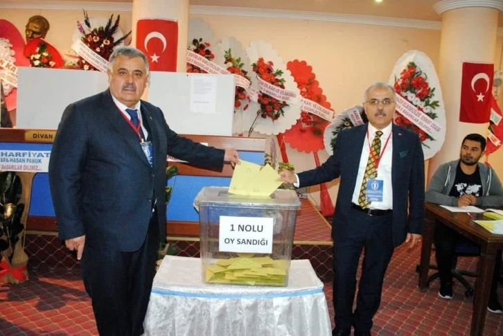 ÇESOB Başkanı Recep Gür güven tazeledi
