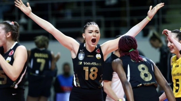 CEV Şampiyonlar Ligi'nde Türk derbisi! Fenerbahçe'yi deviren Vakıfbank finalde