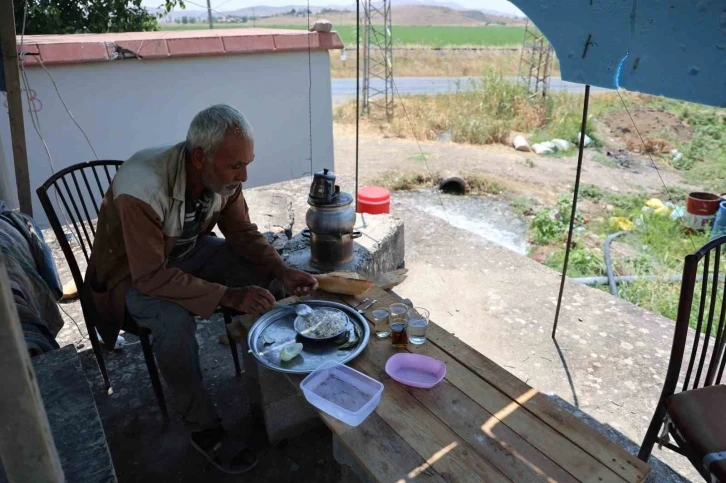 Çeyrek asırdır tarla suluyor
