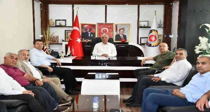 CHP heyeti Başkan Uslu ile bir araya geldi