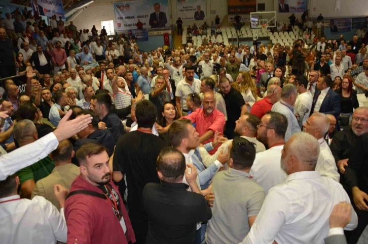 CHP Manisa İl Kongresi’nde arbede
