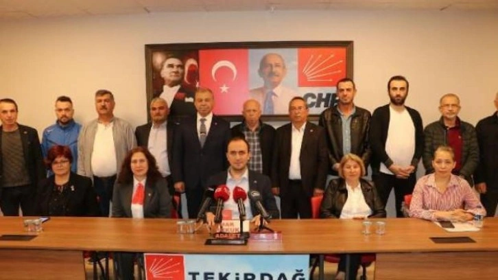 CHP'de toplu istifa