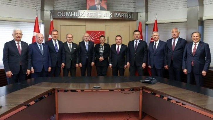 CHP’li 9 büyükşehir belediye başkanından Kılıçdaroğlu’na tam destek!