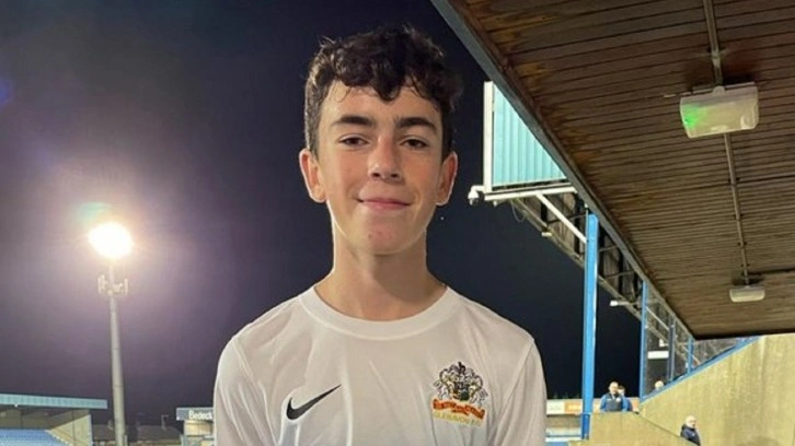 Christopher Atherton, 13 yaşında Birleşik Krallık'ın en genç futbolcusu oldu