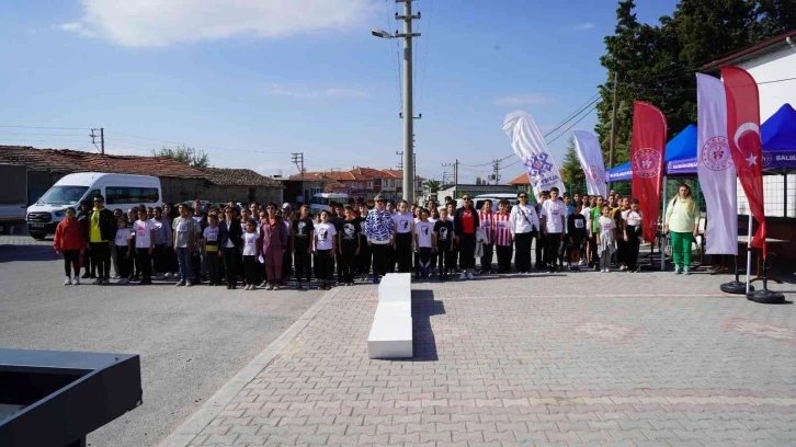 Çiftçilere 12 ton hibe destekli sütotu tohumu dağıtıldı
