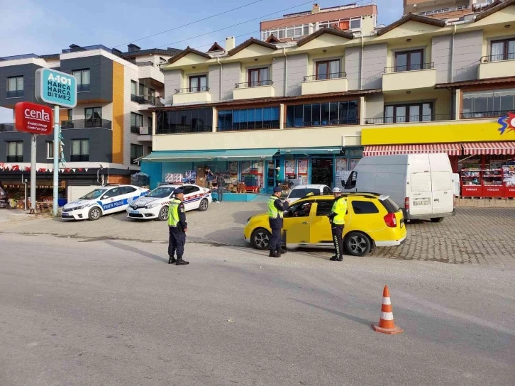 Çınarcık’ta jandarmadan trafik denetimleri
