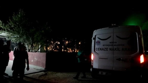 Cinnet getiren baba 7 yaşındaki oğlunu öldürüp, intihar girişiminde bulundu (2)- Yeniden