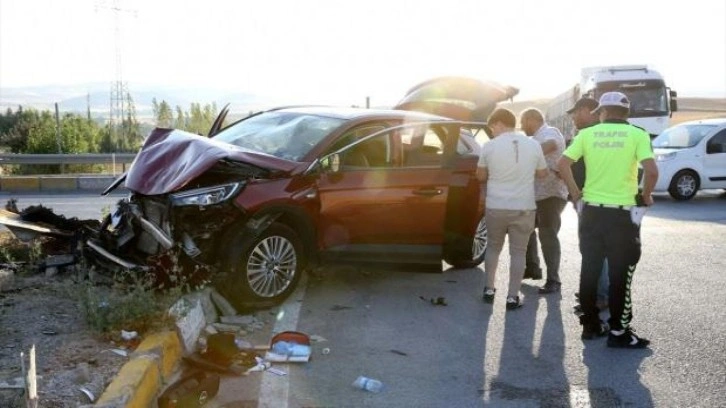 Cip ile karavan kavşakta çarpıştı: 1'i bebek 7 yaralı