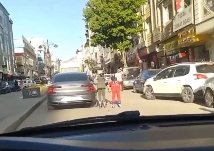 Çocukların trafikteki tehlikeli halleri
