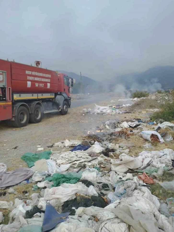 Çöp yangını büyümeden söndürüldü
