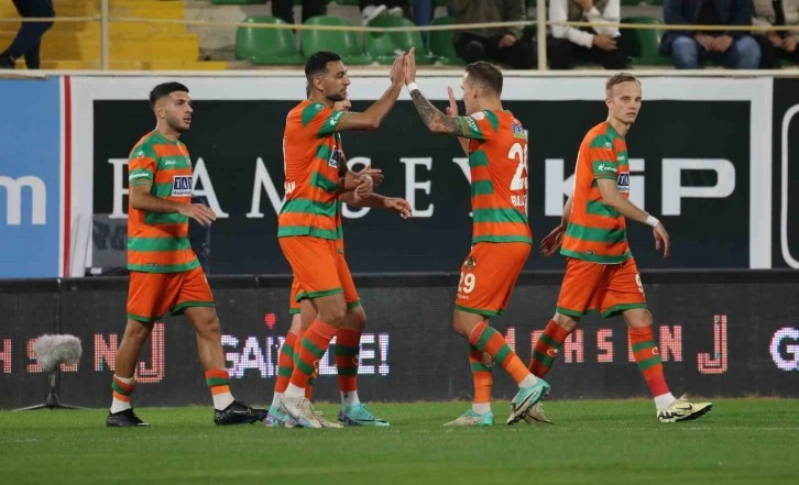 Corendon Alanyaspor, Trabzonspor'u 2-0 mağlup etti!