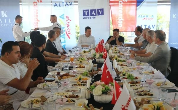 Corendon'dan Alanya'ya 12 ay uçak