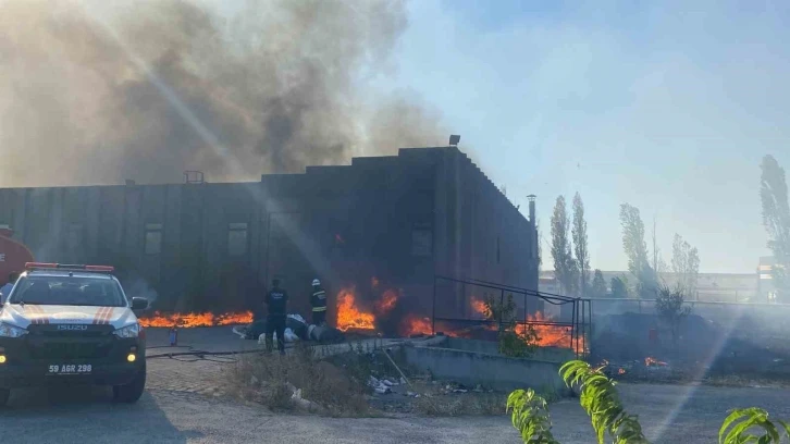 Çorlu’da korkutan yangın
