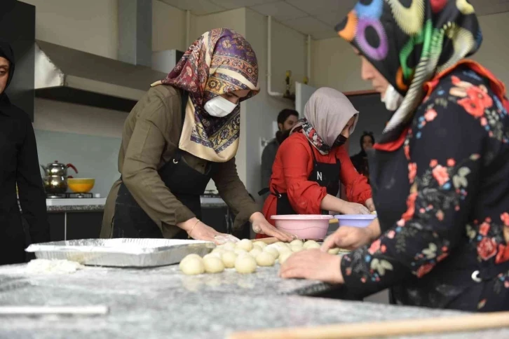 Çorum Belediyesi Kadın Kültür Merkezleri, Alp bebek için seferber oldu
