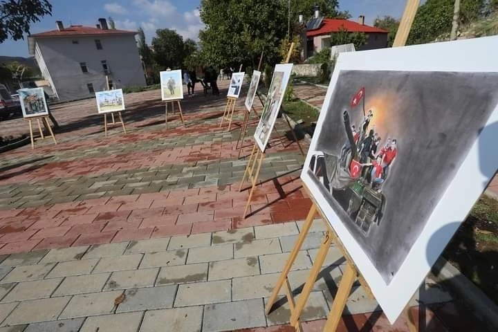 Çukurca’da resim sergisi düzenlendi
