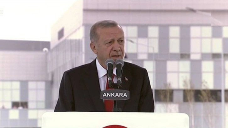 Cumhurbaşkanı Erdoğan: Başka ülkelerin kapısına varanlara acıyarak bakıyoruz