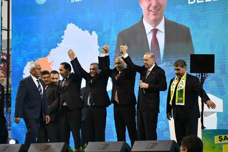 Cumhurbaşkanı Erdoğan Bozova Belediye Başkanı Suphi Aksoy ile yola devam dedi
