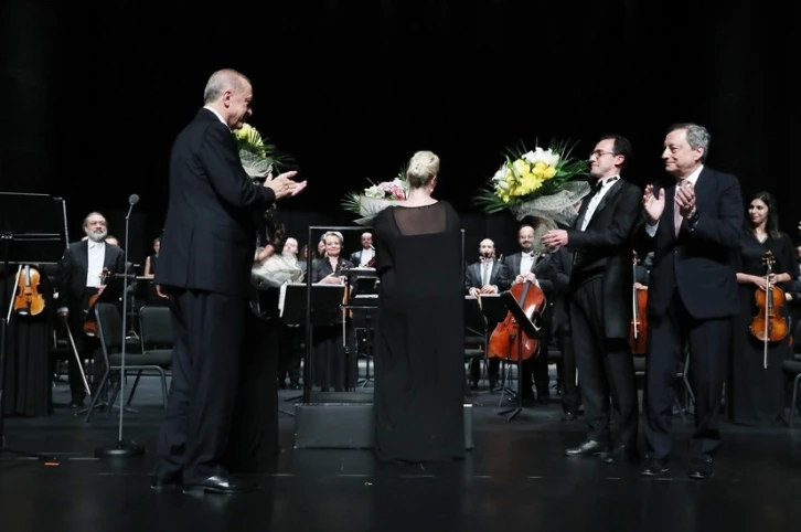 Cumhurbaşkanı Erdoğan, İtalya Başbakanı Draghi ile İtalyan-Türk Dostluk Zirvesi özel konserini izledi
