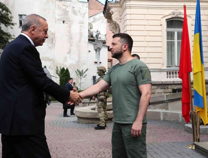 Cumhurbaşkanı Erdoğan, Lviv’de Zelenskiy ile görüştü
