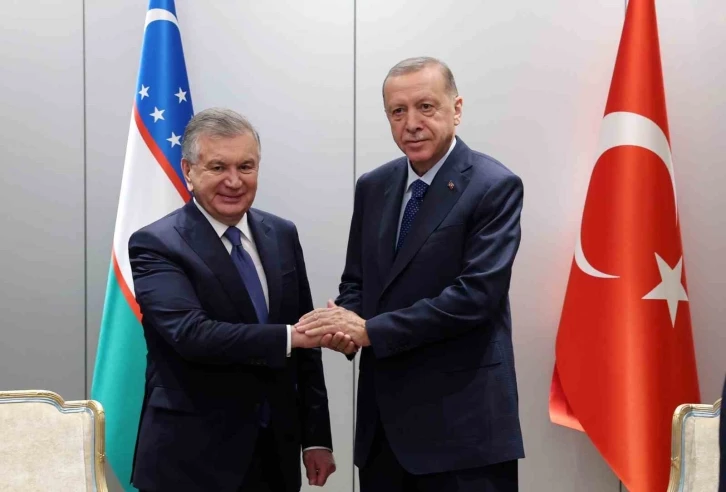 Cumhurbaşkanı Erdoğan, Özbekistan Cumhurbaşkanı Mirziyoyev ile görüştü
