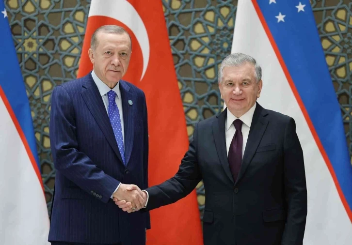 Cumhurbaşkanı Erdoğan, Özbekistan Cumhurbaşkanı Mirziyoyev ile görüştü
