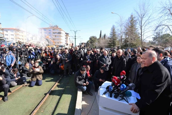 Cumhurbaşkanı Erdoğan: &quot;14 bin 14 kişi hayatını kaybetti, 63 bin 794 vatandaşımız yaralandı&quot;
