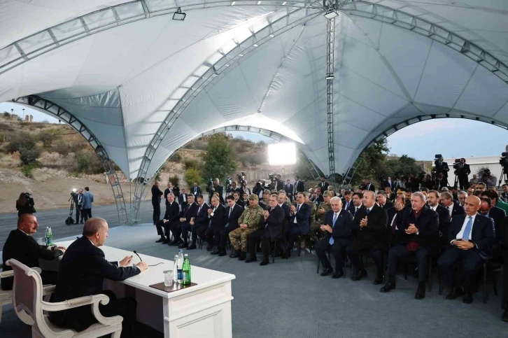 Cumhurbaşkanı Erdoğan: "Azerbaycan-Ermenistan ile Türkiye-Ermenistan normalleşme süreci birbirini destekleyerek ilerlemektedir"
