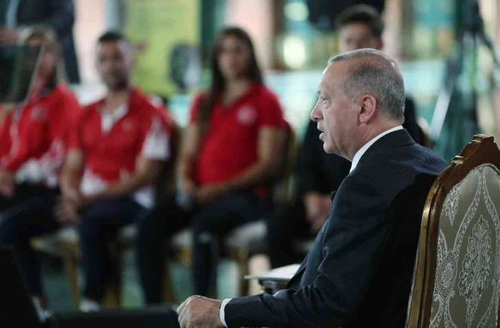 Cumhurbaşkanı Erdoğan: "Bu zarardan milletimizi kurtarmak için bazı hazırlıklar yapıyoruz"
