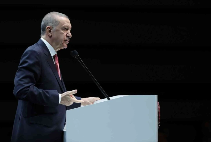 Cumhurbaşkanı Erdoğan: "Kırık dökük masaların ayak oyunları Türkiye Yüzyılı menziline varmamıza mani olamayacaktır"
