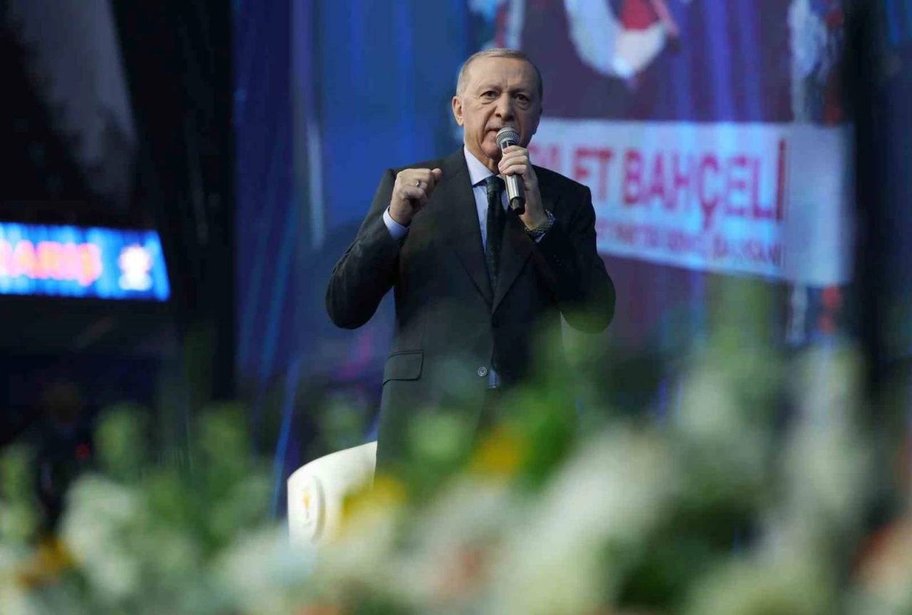 Cumhurbaşkanı Erdoğan: &quot;Vatandaşlarımız muhalefetin içler acısı halini gördükçe yönünü bize dönüyor&quot;
