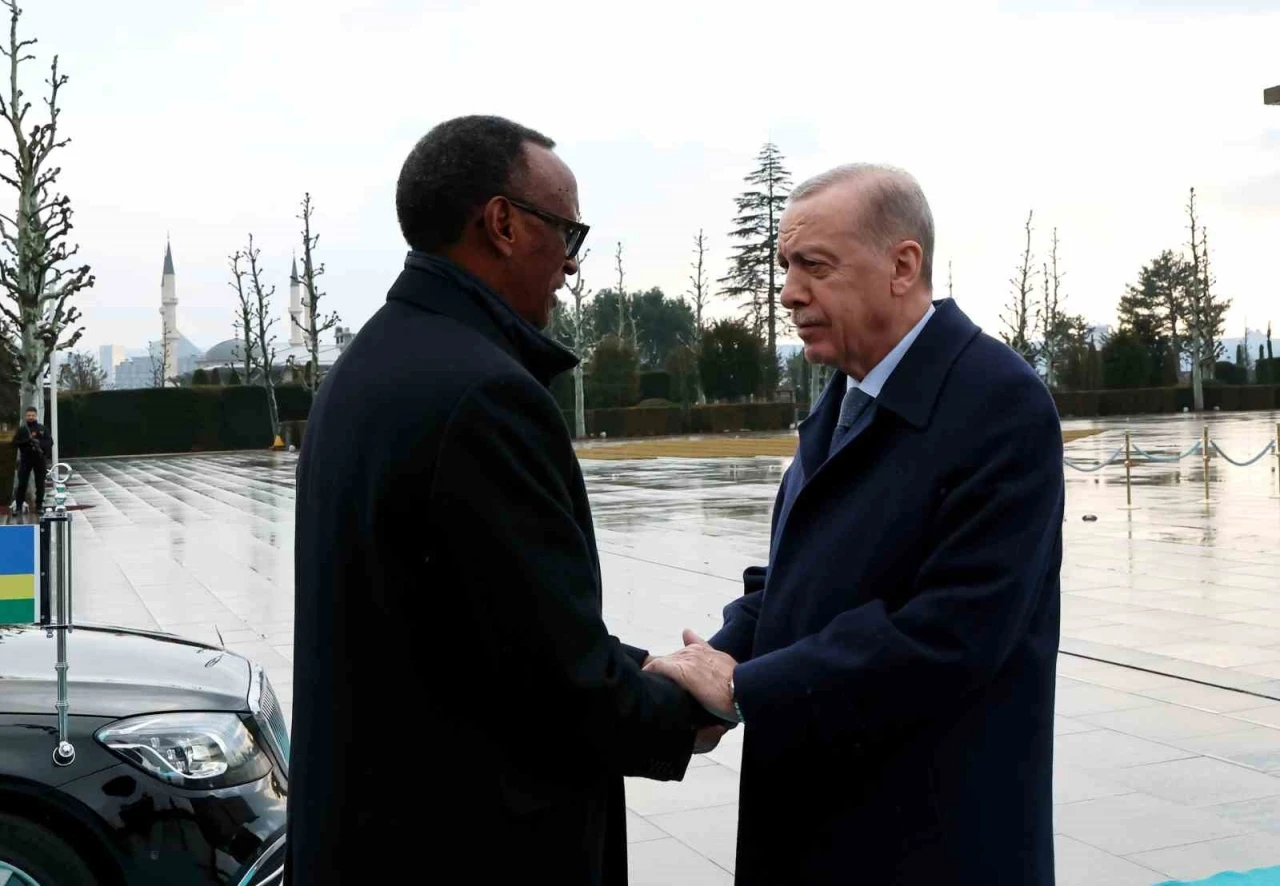 Cumhurbaşkanı Erdoğan, Ruanda Cumhurbaşkanı Kagame’yi resmi törenle karşıladı
