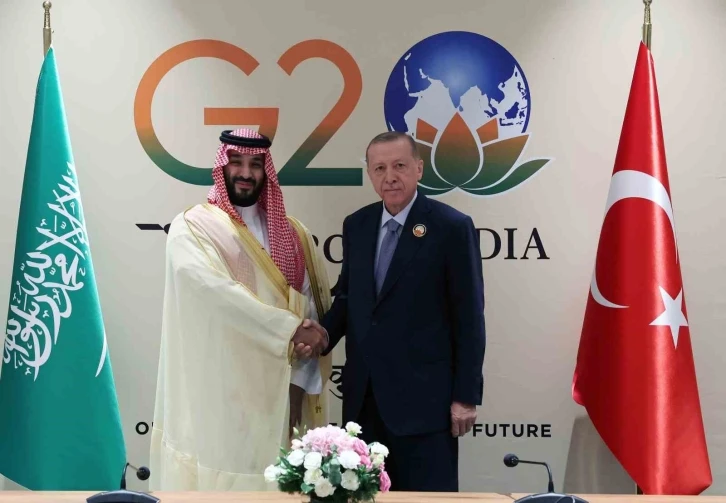 Cumhurbaşkanı Erdoğan, Suudi Arabistan Veliaht Prensi Selman ile görüştü
