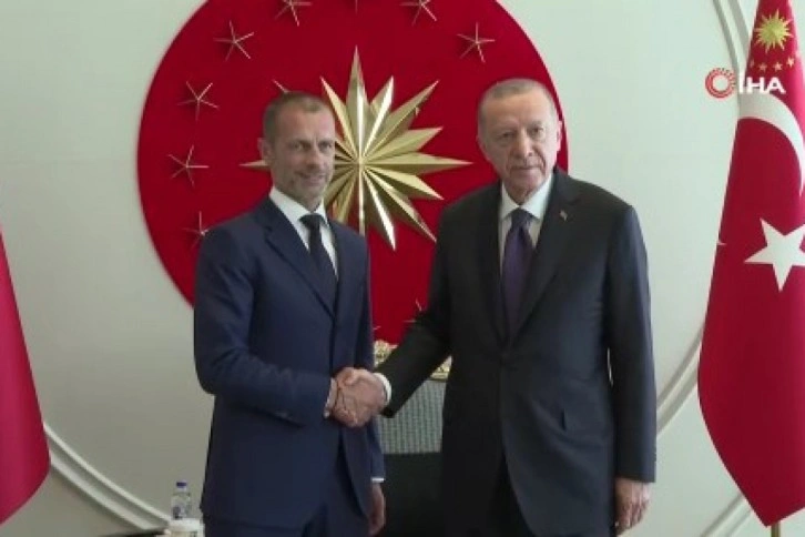 Cumhurbaşkanı Erdoğan UEFA Başkanı Aleksander Ceferin ile görüştü