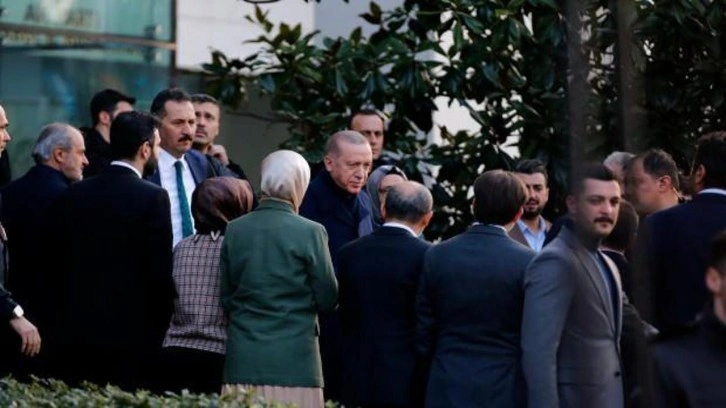 Cumhurbaşkanı Erdoğan'dan AK Parti İstanbul İl Başkanlığına ziyaret