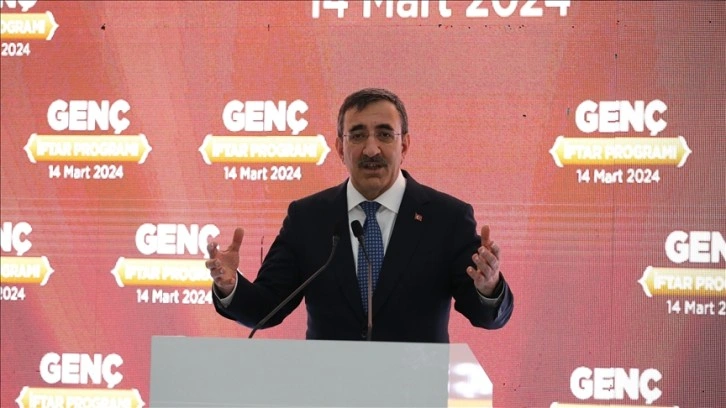 Cumhurbaşkanı Yardımcısı Yılmaz, Bingöl'de Yaptığı Konuşmada Hizmet Politikalarını Anlattı