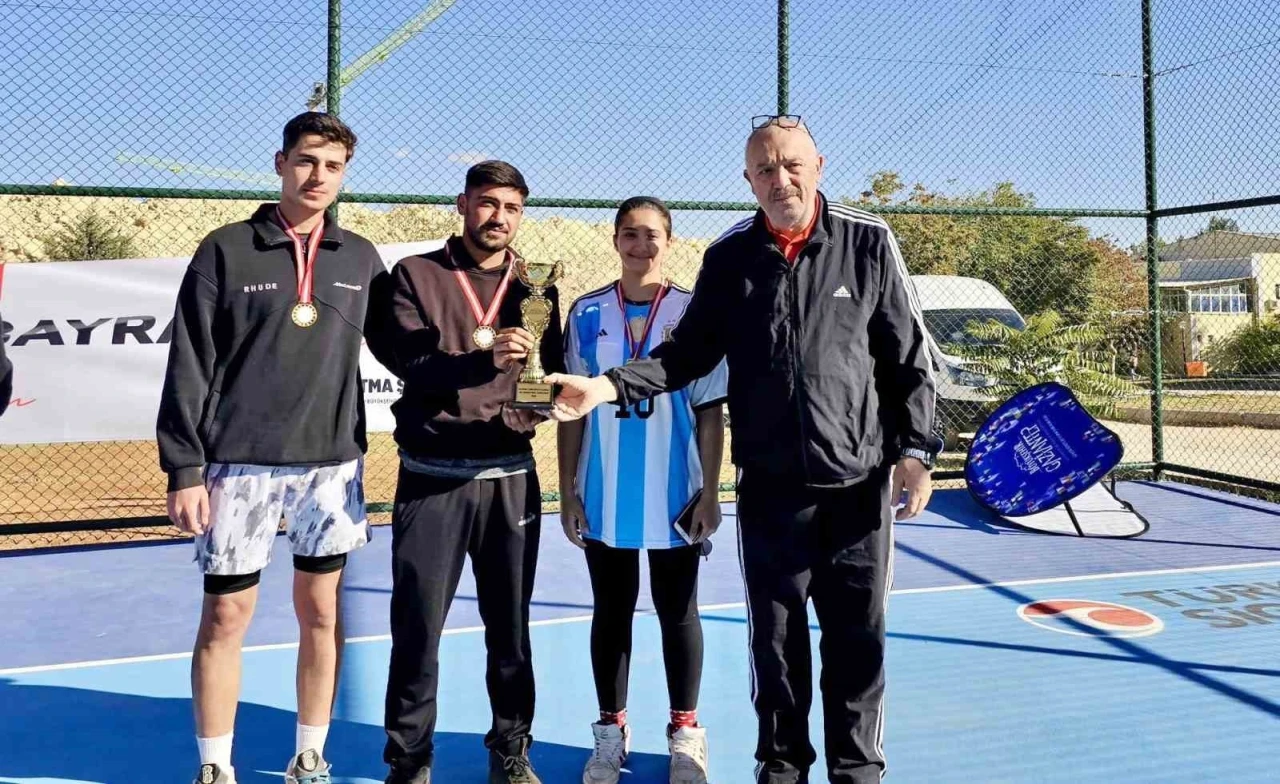 Cumhuriyet Bayramı etkinlikleri kapsamında GAÜN’de basketbol turnuvası düzenlendi
