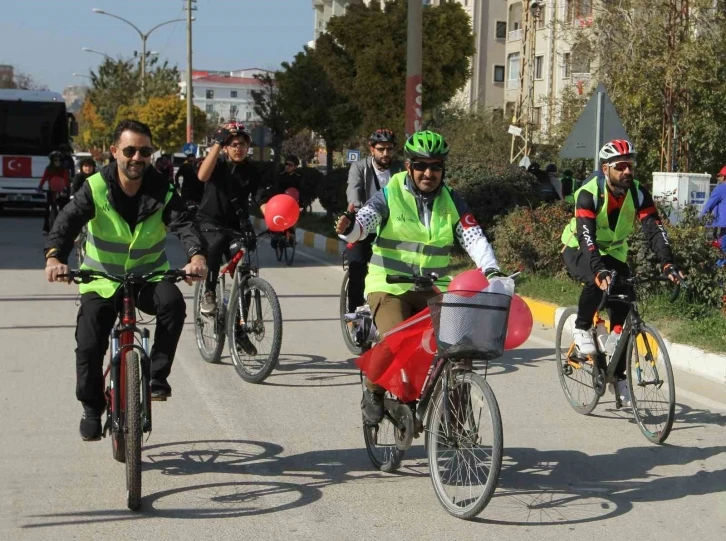 Cumhuriyet’in 100. yılı anısına bisiklet turu düzenlendi
